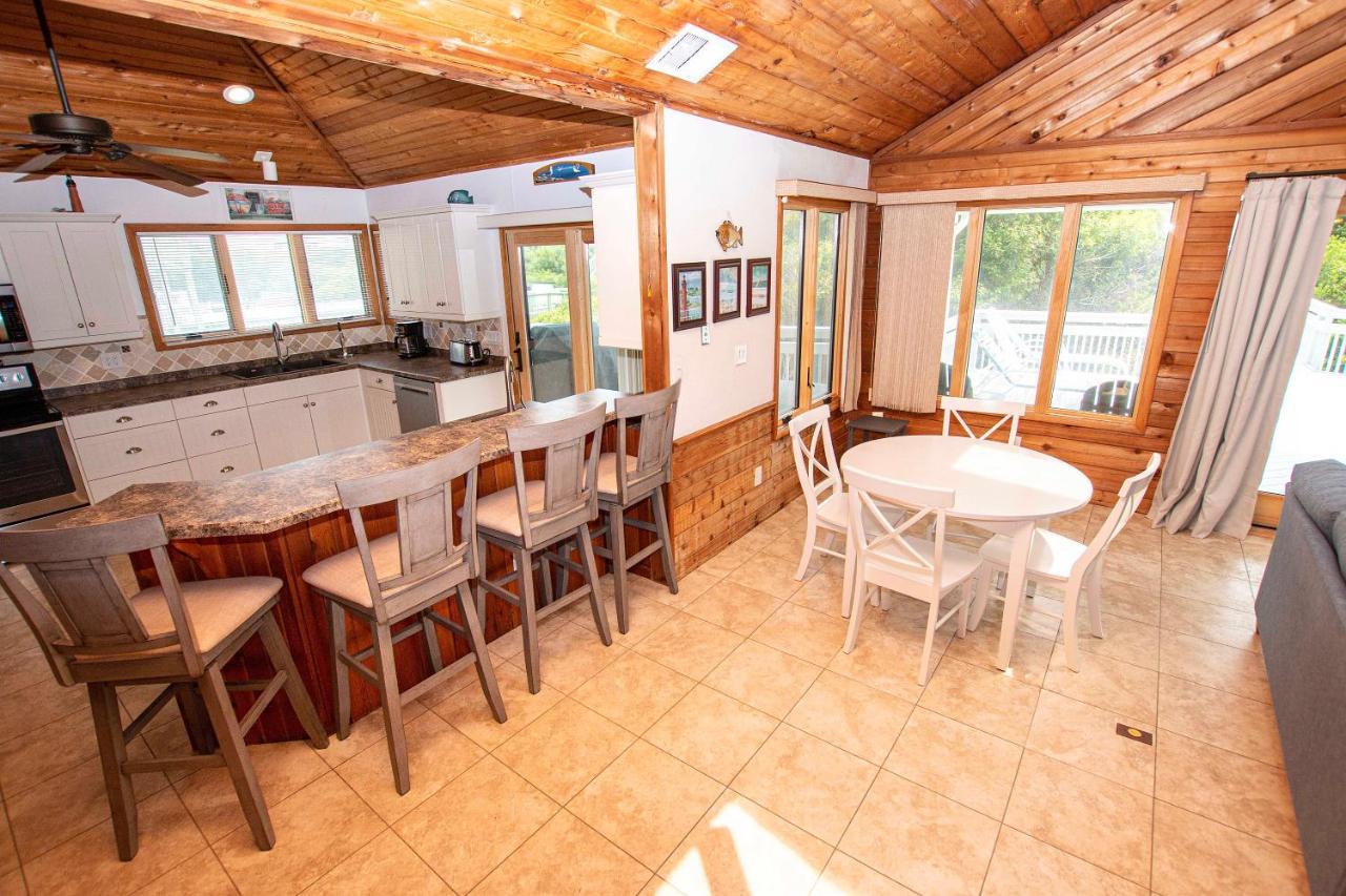 Wl933, Tale Of The Whale- Oceanfront, Private Beach Access, Gas Fireplace, Ocean Views Королла Экстерьер фото