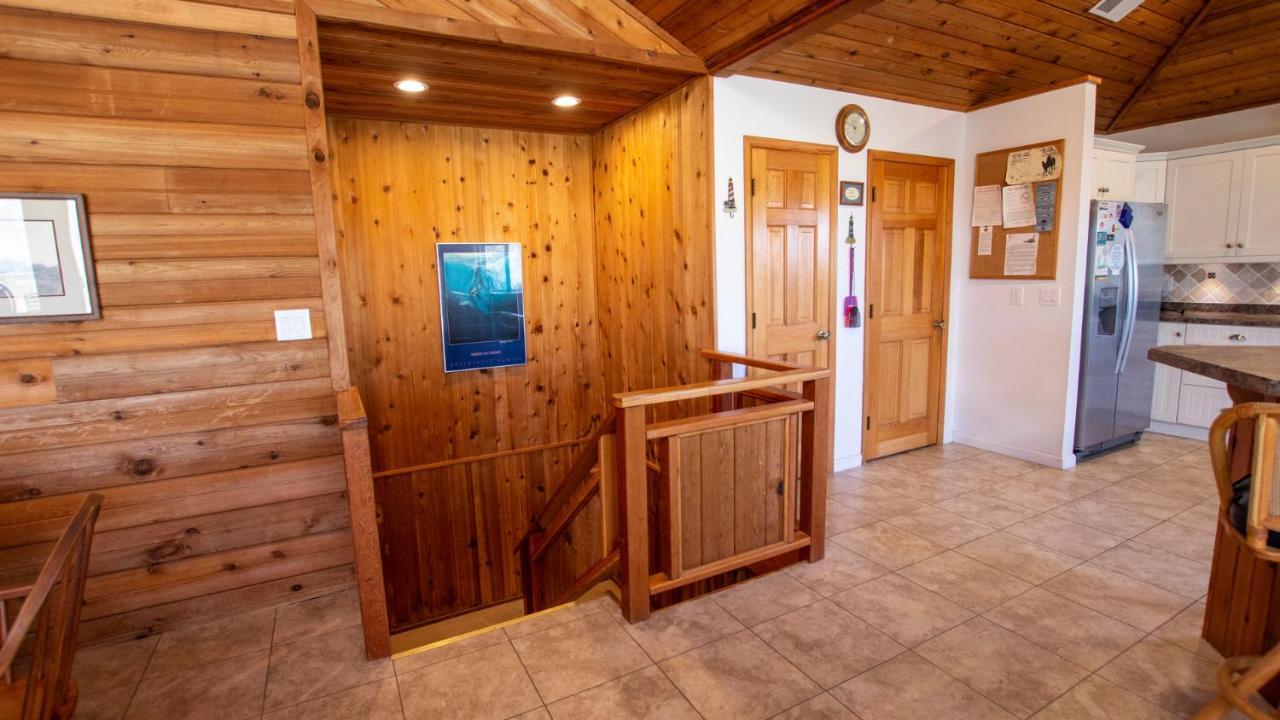 Wl933, Tale Of The Whale- Oceanfront, Private Beach Access, Gas Fireplace, Ocean Views Королла Экстерьер фото